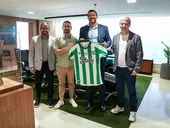 CBF reforça diálogo com clubes e recebe presidente do Juventude