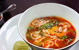 Bánh Canh – Cake Soup from a street vendor
