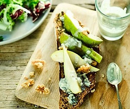 7 walnut-pear-toasts.jpg