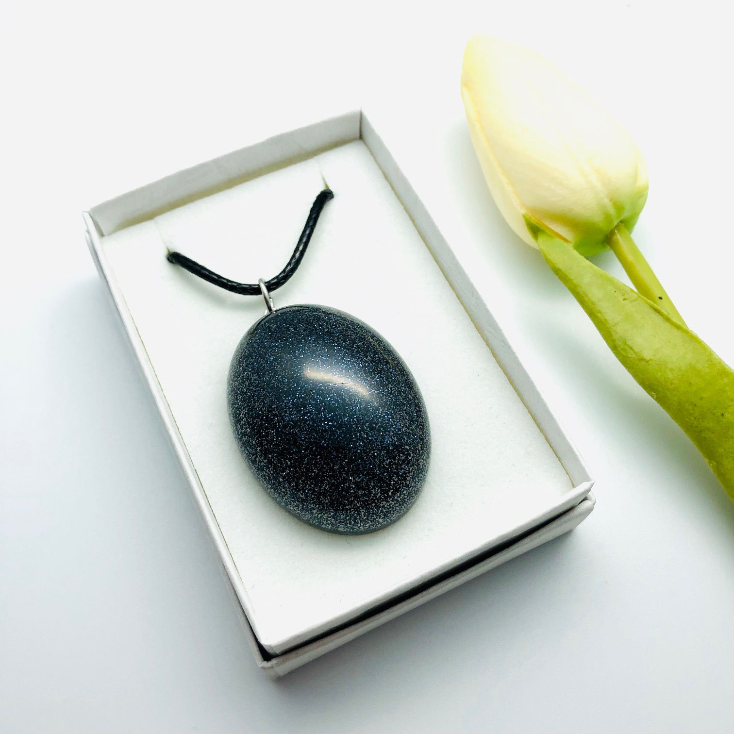 Ex Large Oval Glitter Resin Pendant