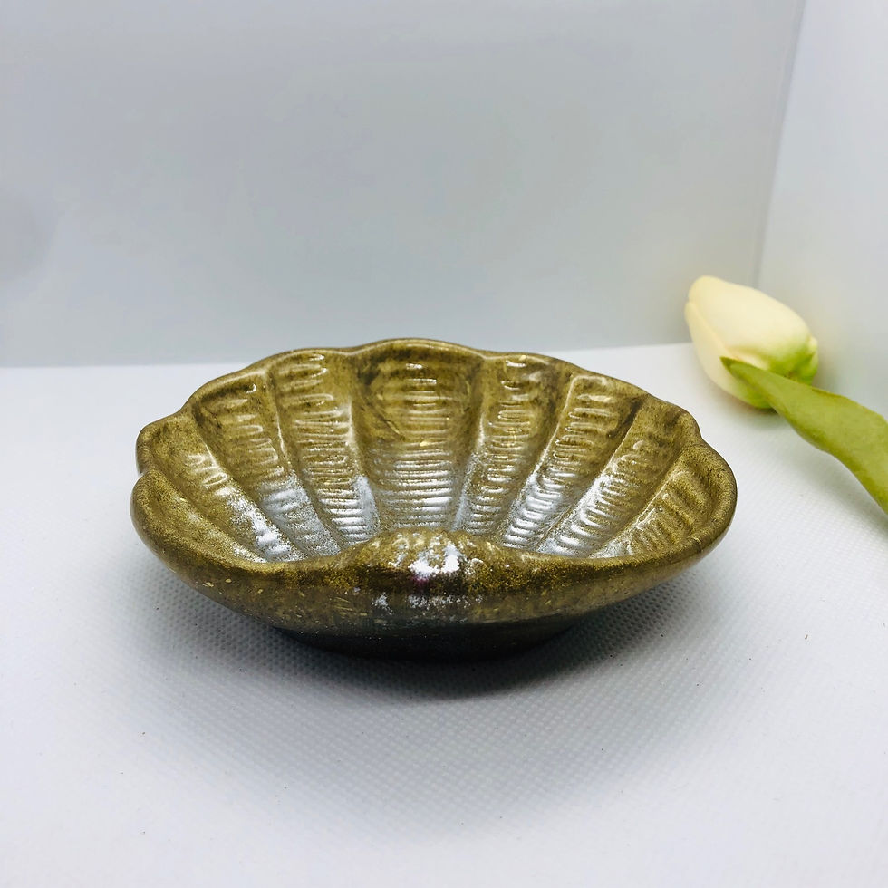 Thumbnail: Shell trinket bowl