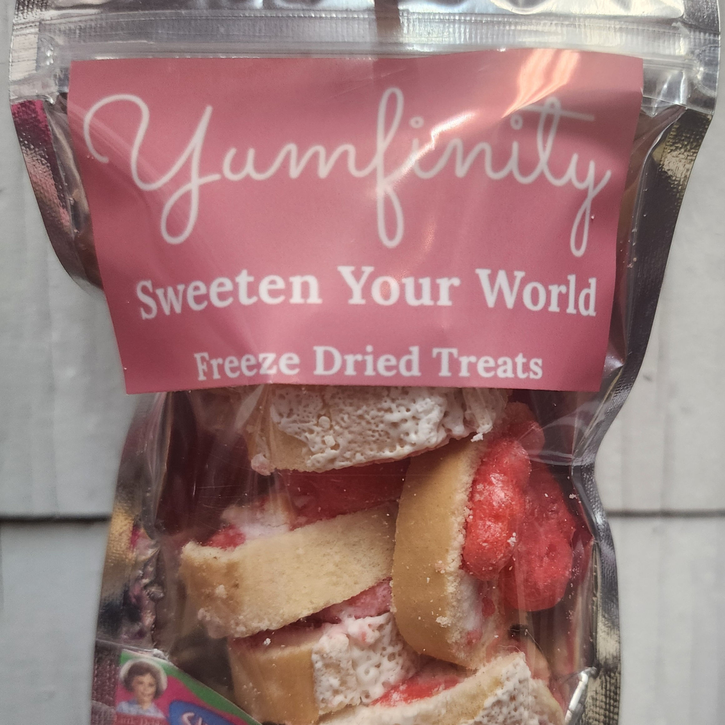 Freeze-Dried Strawberry Shortcake Little Debbie Snack Cakes🍓🍰