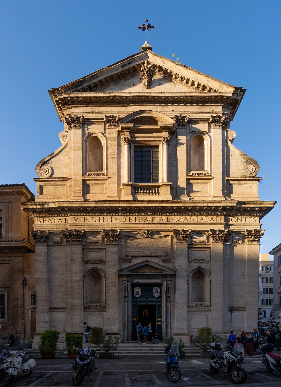 Santa_Maria_ai_Monti_-_Esterno