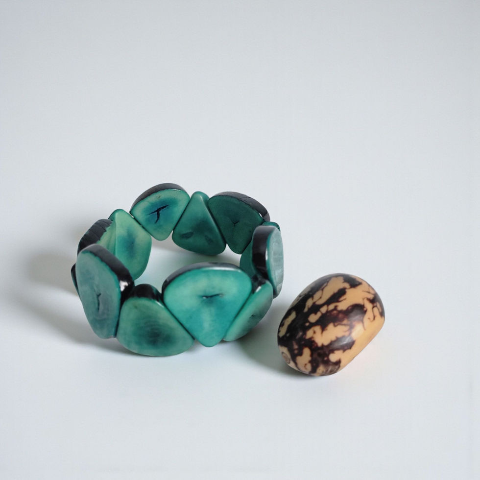 Thumbnail: Tagua cores plantain shaped bracelet/Ecofriendly wooden bracelet