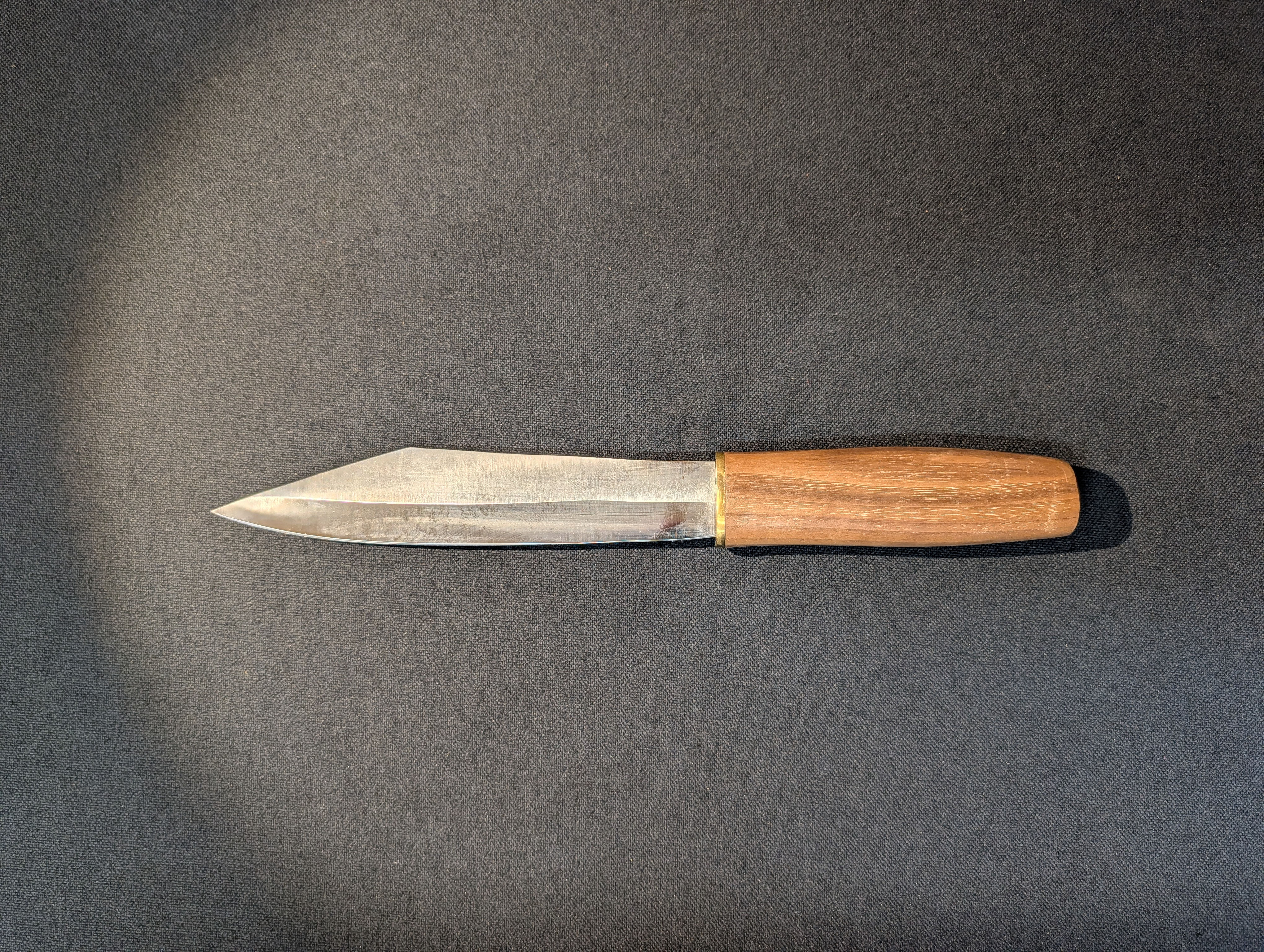 Seax in Walnut