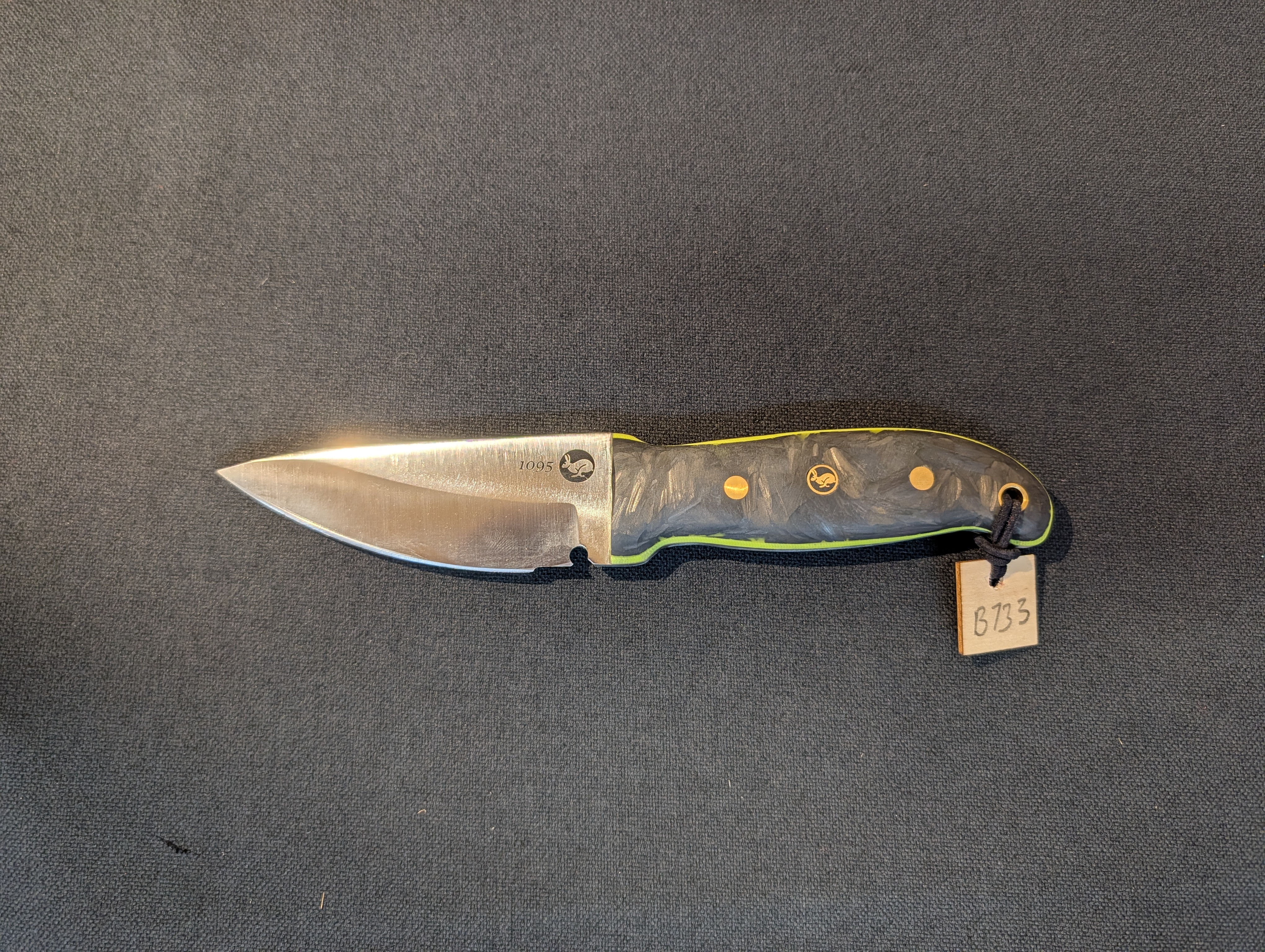Bushknife in Nightglo Carbon
