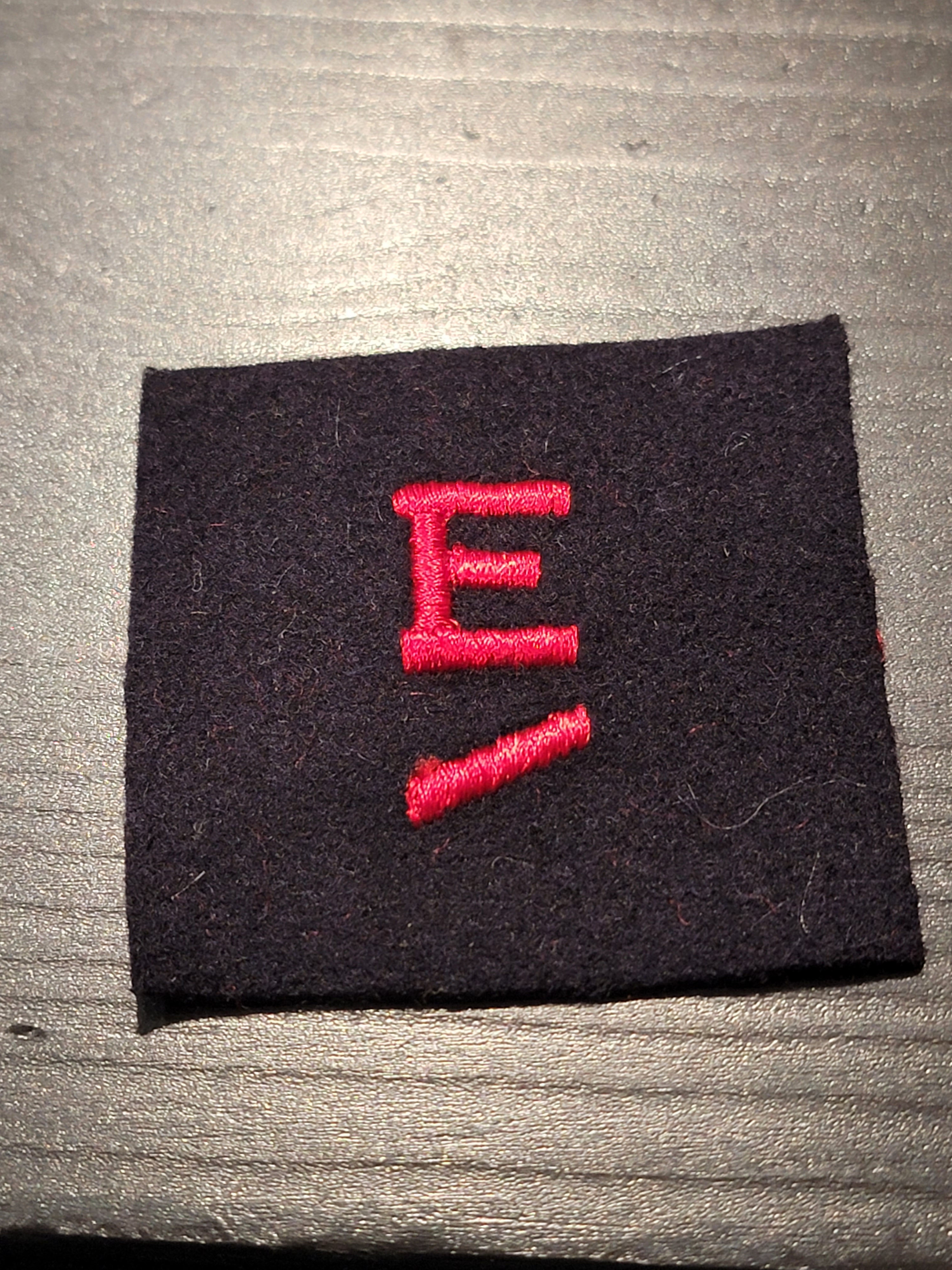 Original US Navy Distinguishing Mark DM E Excellence Red Blue 1 Hash