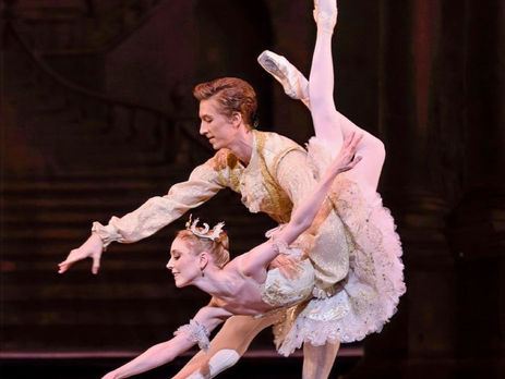 Il y eut d’abord la danse