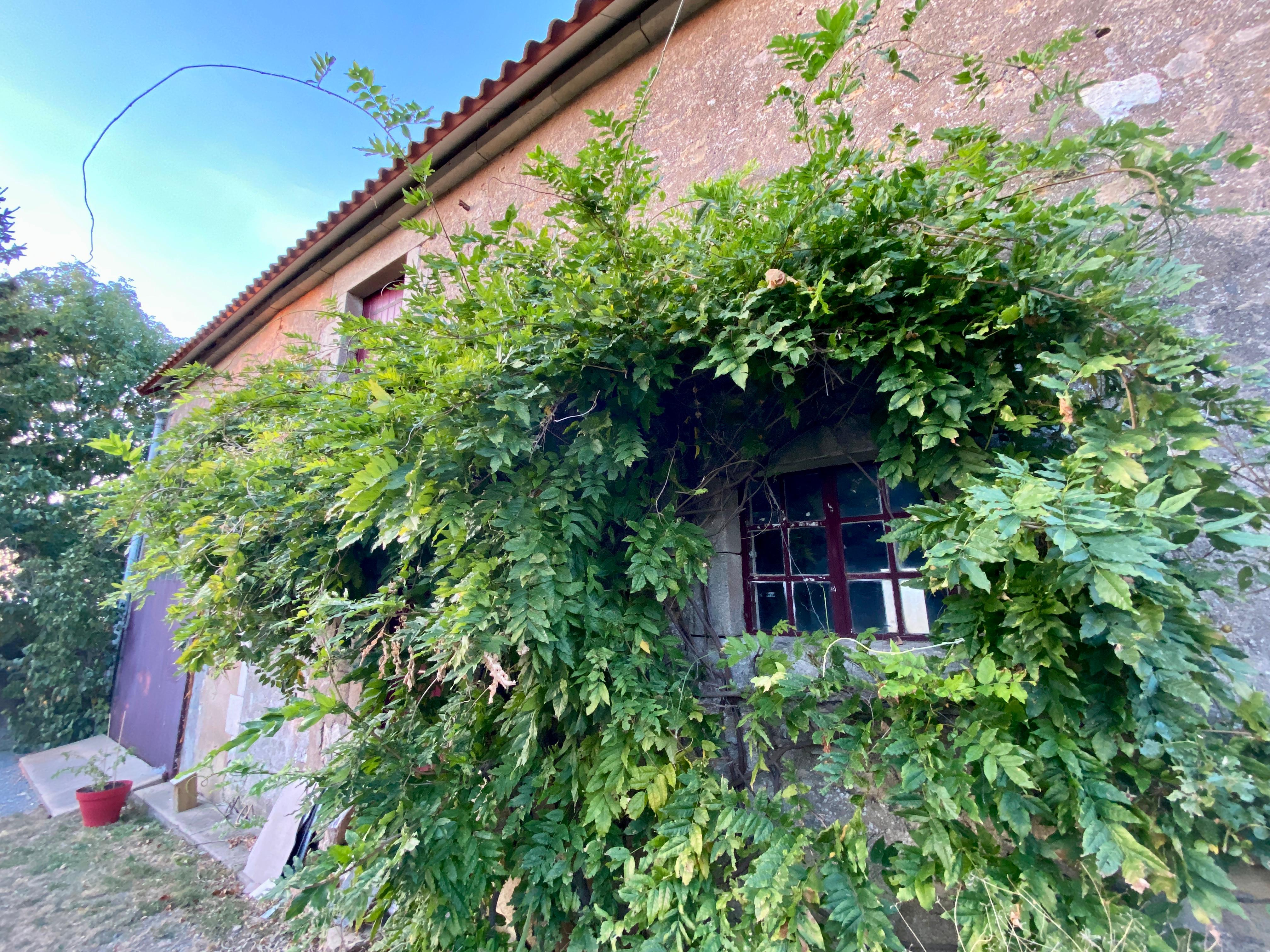 Gîte L'Artisane, Domaine Lavau, 36400 Néret, Frankrijk, France