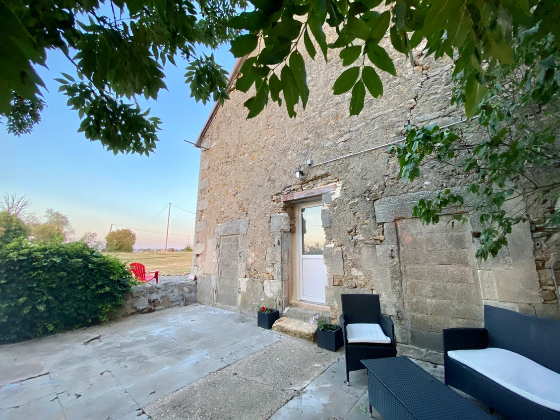 Gîte L'Atelier, Domaine Lavau, 36400 Néret, Frankrijk, France