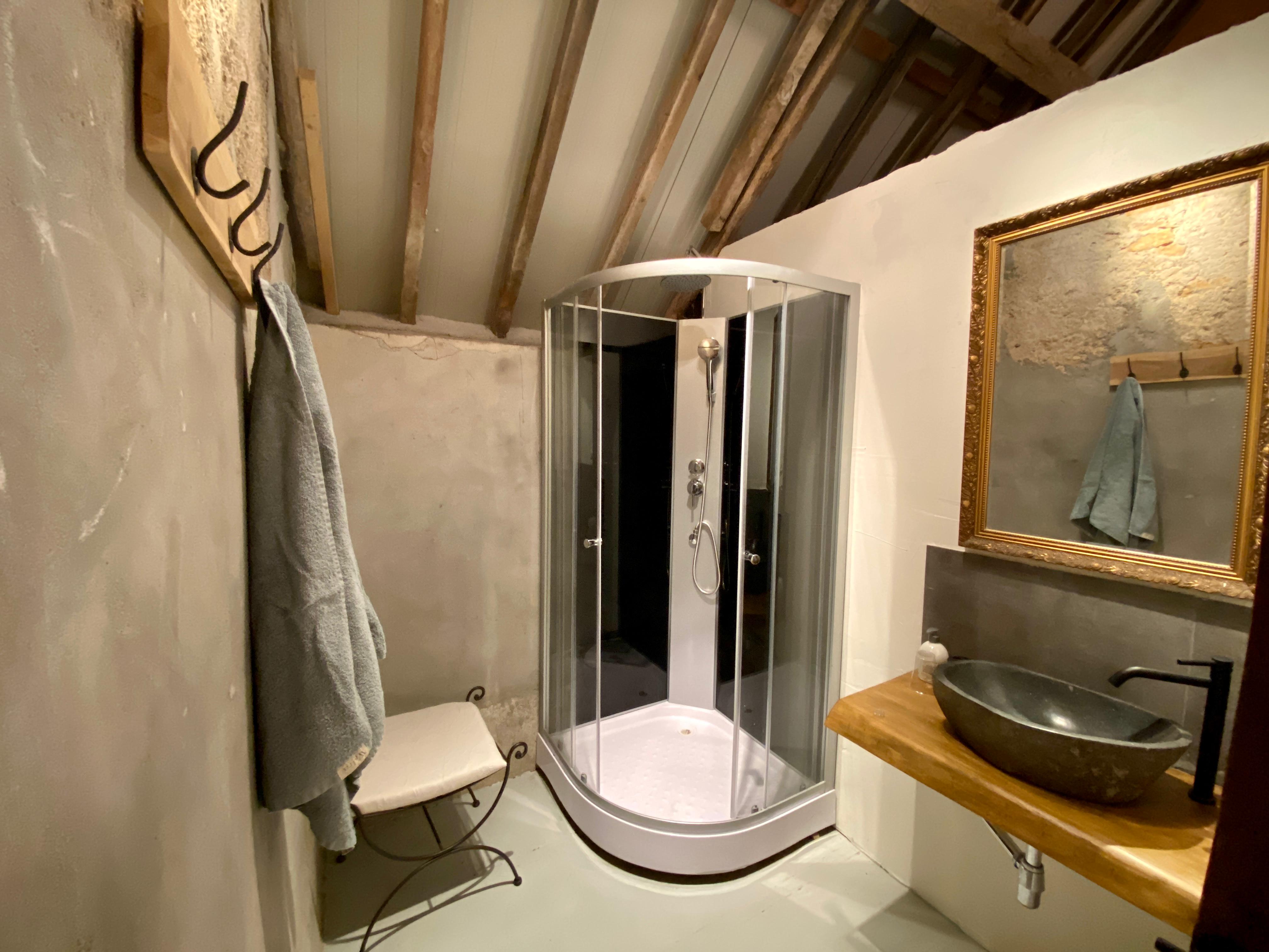 Gîte L'Atelier, Domaine Lavau, 36400 Néret, Frankrijk, France
