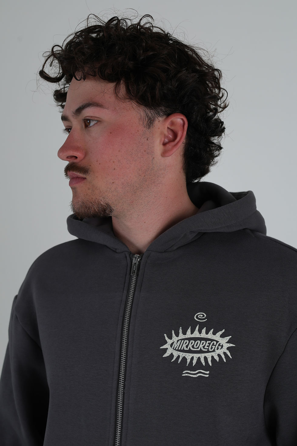Thumbnail: Blues - Fluffy Zipper // Pure Black - Viento, Sol y Mar