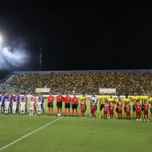 Empate que hizo vibrar las gradas: Real España 1 - 1 Xelajú ⚫🟡🐐