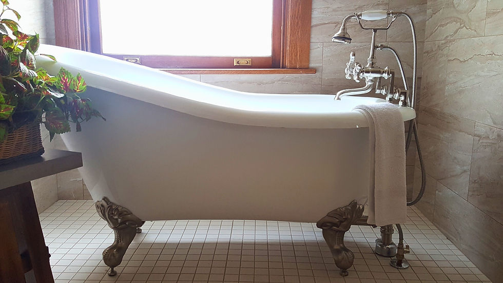 Room 24 Tub
