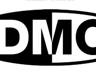 "DMC" réalise trois albums MP3 de remixes de Michael Jackson.