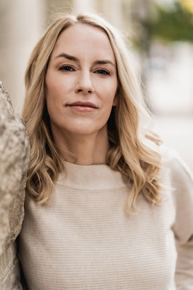 © Louise Anderson Photo + Media Winnipeg, Manitoba Portrait Photographer