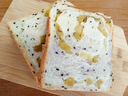 【6/20 今日はJAで食パンが買える日】「春よ恋とあずきの食パン」と「春よ恋のさつまいも食パン」販売日です