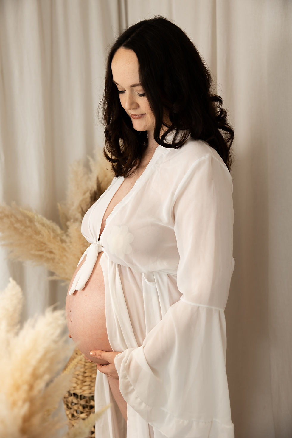 Thumbnail: White Flute Sleeve Robe