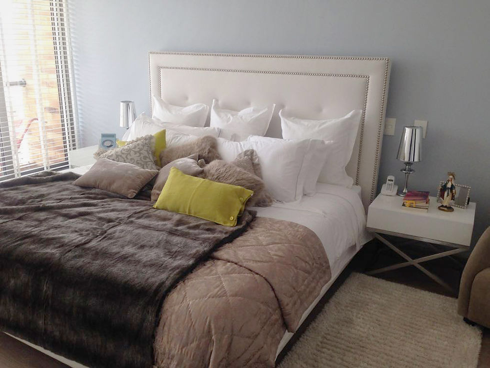 cama con casquete y marco