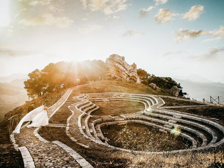 Paesaggio siciliano al tramonto per un matrimonio elegante in Sicilia. Foto Walter Lo Cascio