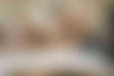 Il momento dello sposo, quando si appresta a vestirsi