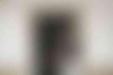 Preparativi dello sposo nella casa di campagna a San Cataldo