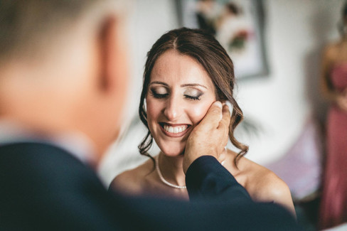 Ingresso del padre della sposa durante i preparativi a San Cataldo 2