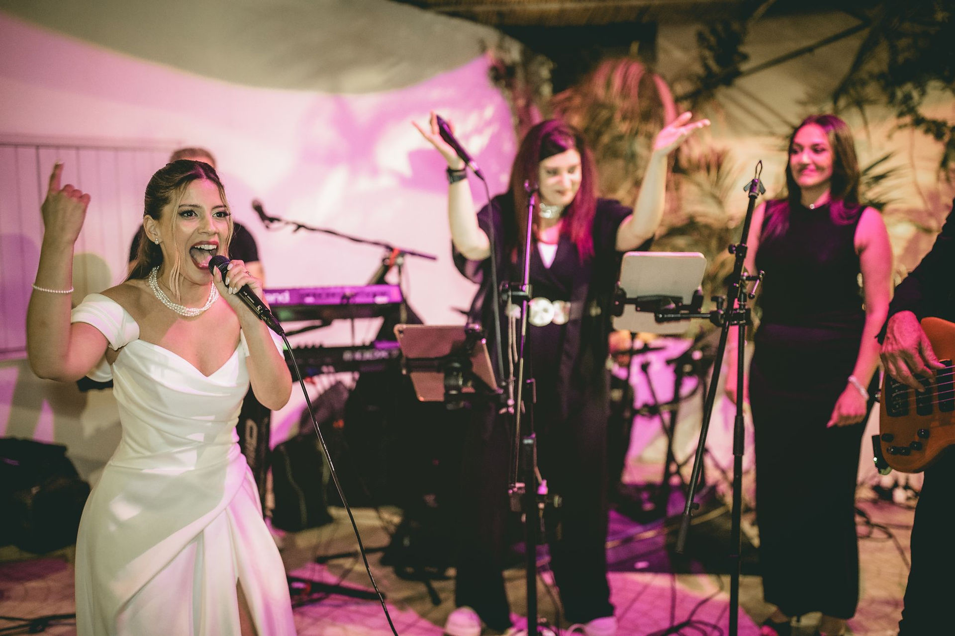 Matrimonio Romina e Andrea. La sposa si esibisce