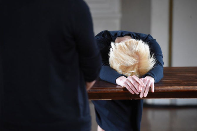 CLOAKROOM Performance by Olivier Saillard & Tilda Swinton (1)
