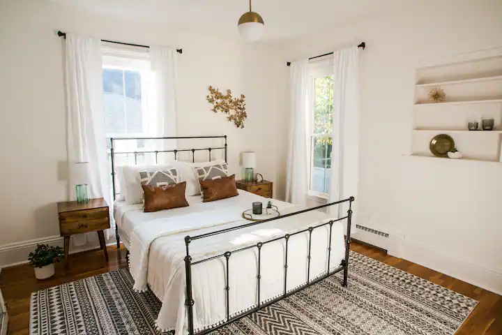 Bedroom 1.webp