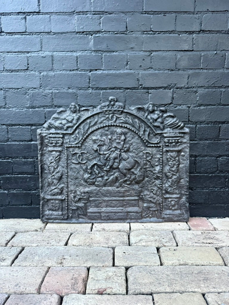 Reclaimed Antique Cast Iron Fireback (HYT453)