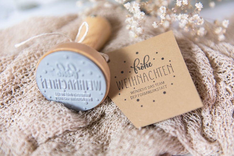 Miniaturbild: Stempel "frohe Weihnachten wünscht Familie xxx"