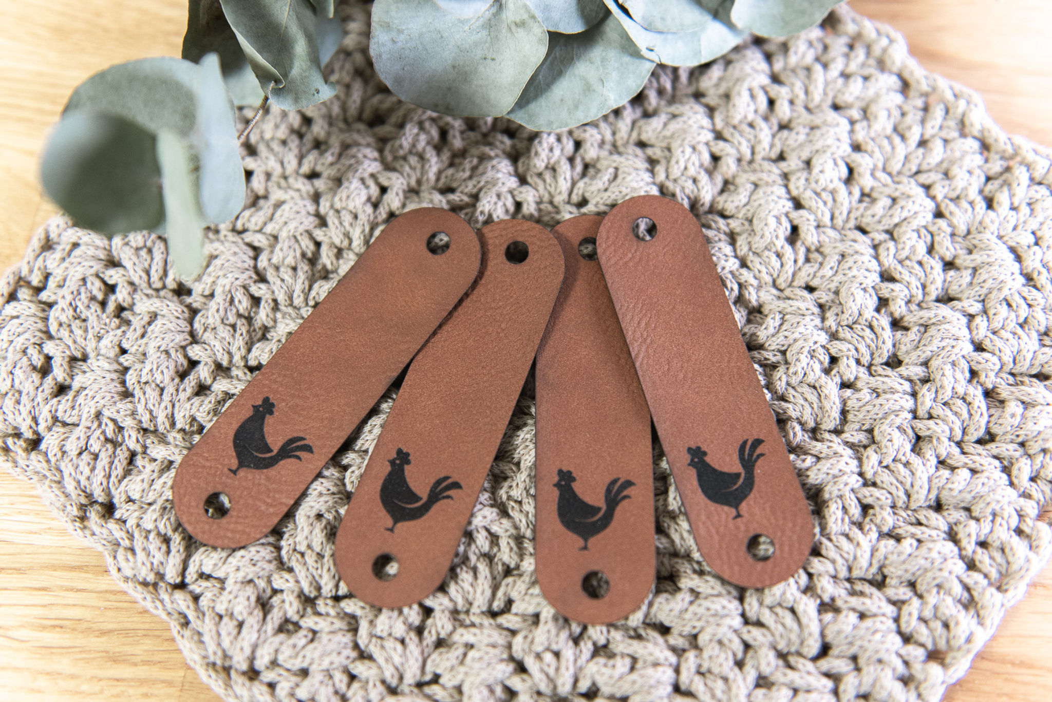 Label "Hahn" inklusive Schraube