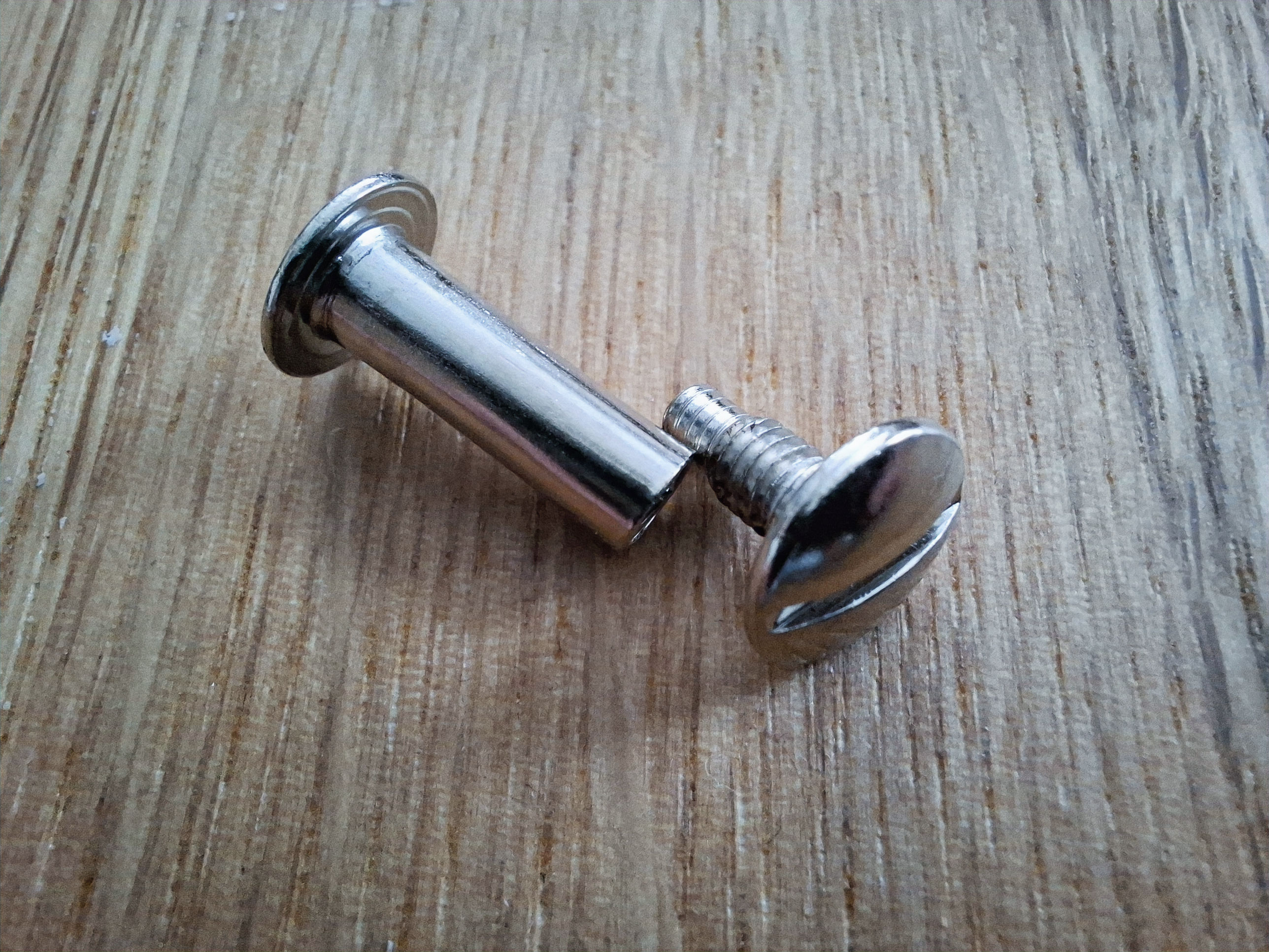 Buchschraube 20mm silber