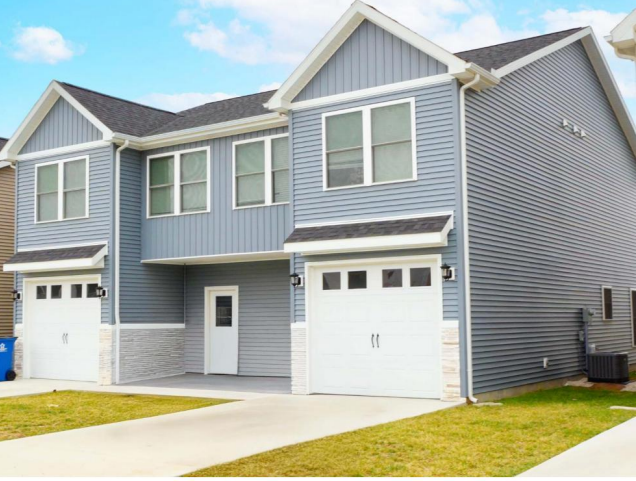 Rockport Duplex exterior side view — Rockport, Indiana