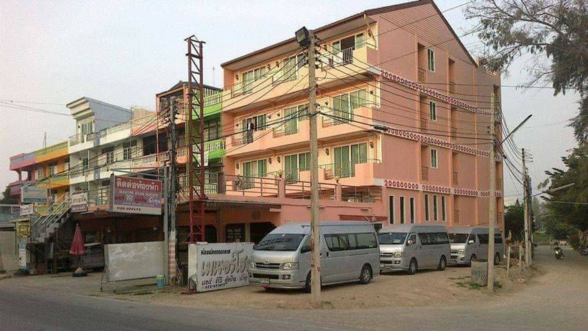 เหมาปิดตึก Standard Room 18 ห้อง/40 คน