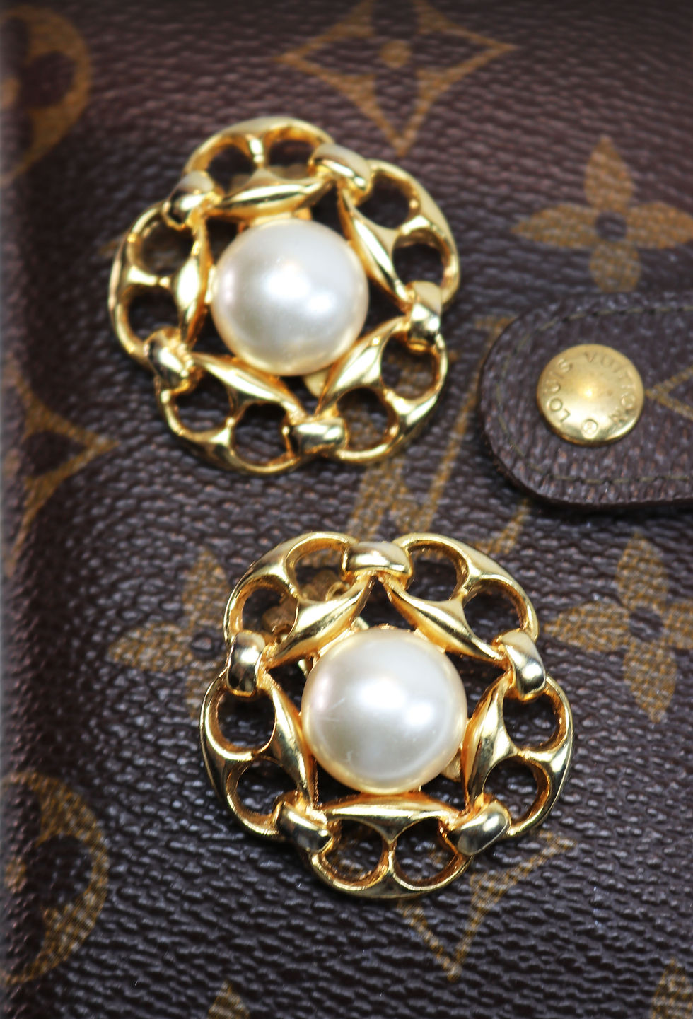 Thumbnail: PAOLO GUCCI *signed* Pearl Cabochon Clip-on Earrings