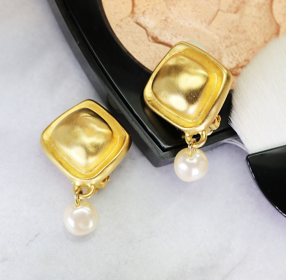 Miniatura: ⚜️ Vintage GIVENCHY Gold Pearl Drop ClipOn Earrings