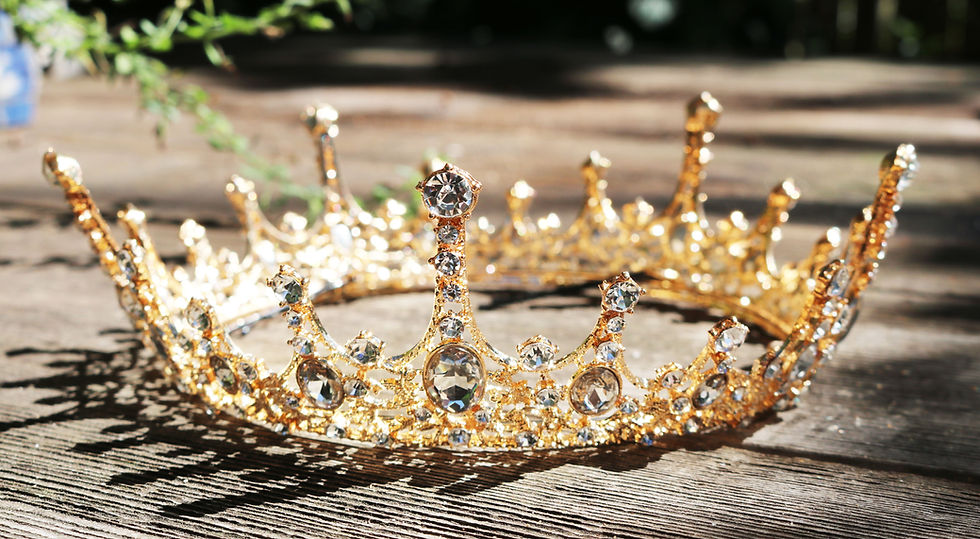 Thumbnail: Imperial Clear Crystal Embellished Royal Gold Crown