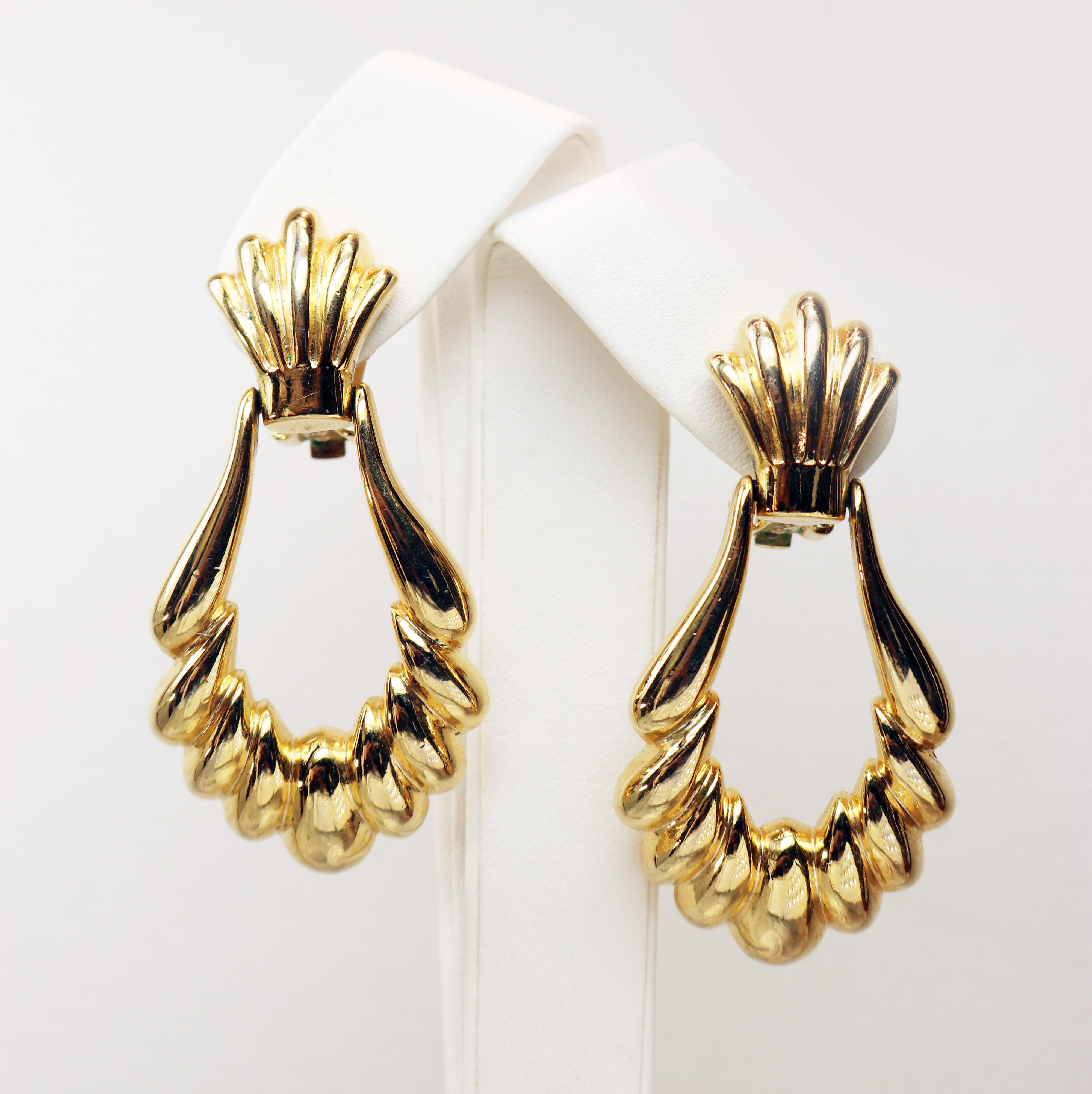 gucci shell earrings