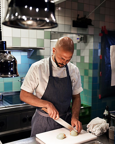 Nobelhart _ Schmutzig - Micha Schäfer - Chef de Cuisine (1)MEIKE PETERS.jpeg