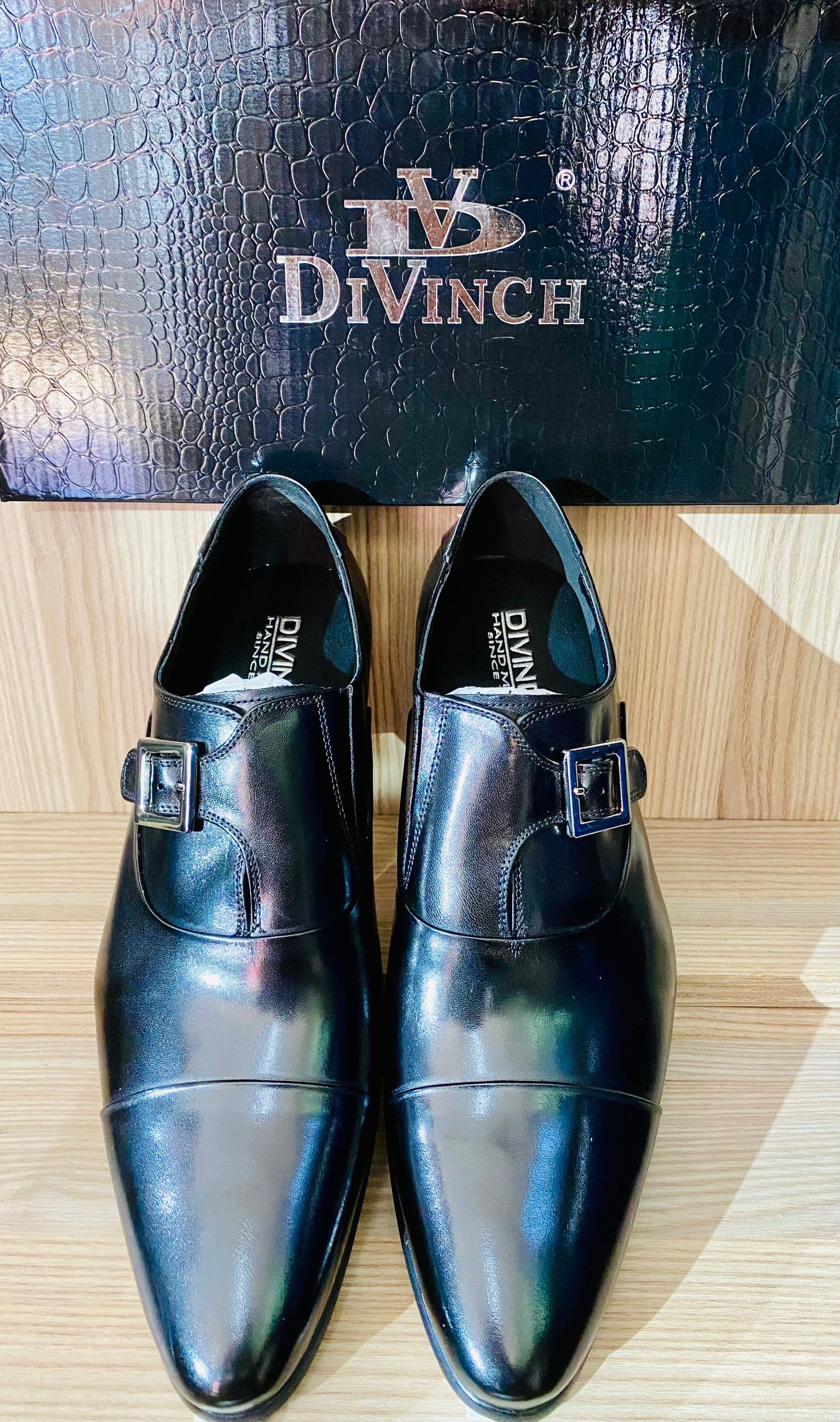 Divinch Shoes