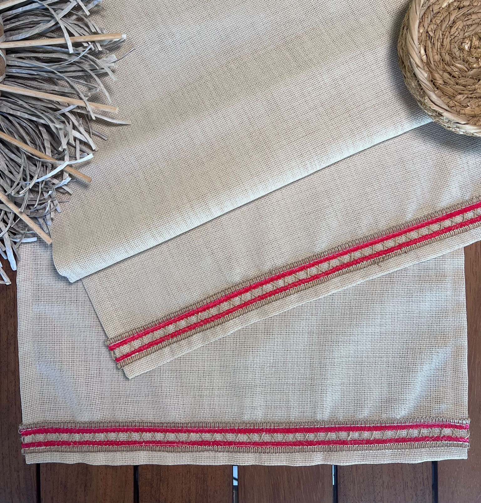 Linen Keten ,Jüt Dokulu, Kırmızı Şeritli,Bej Renk Dekoratif Tasarım Runner