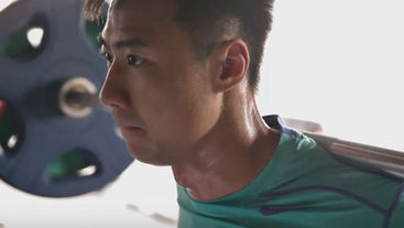 點燃你的健身熱情！觀看「框框影像」為「ABS 六塊肌健身房」拍攝的品牌形象影片，展現力與美的結合，傳遞專業、活力的健身精神。