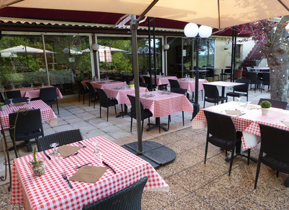 Terrasse restaurant le Domaine du Terroir