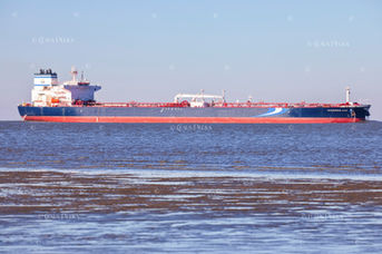 Foto | Bild: Der Oil Tanker "Clearocean Ajax", IMO 9850692, MMSI 636019152 auf der Elbe.
Format: JPG | 6720 x 4480 px