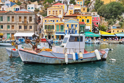 Foto | Bild: Fischerboote, Fischkutter im Hafen von Symi.
Format: JPG | 6720 x 4480 px