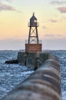 Foto | Bild: Quermarkenfeuer - Alte Mole (Molenfeuer) bei Wilhelmshaven an der Einfahrt zum Jadebusen.
Format: JPG | 4251 x 6378 px