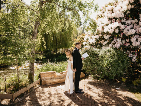 Dreamy Spring Pacific Northwest Wedding at Kiana Lodge - Erin and Jeff