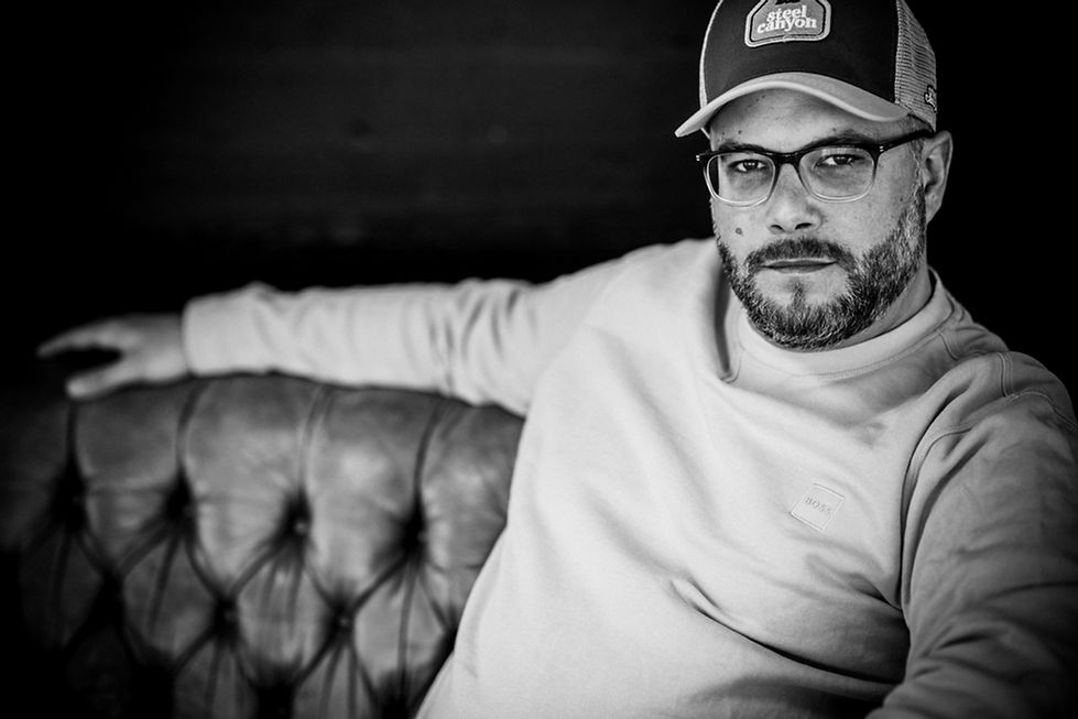 Portrait Simon (123 von 246).jpg